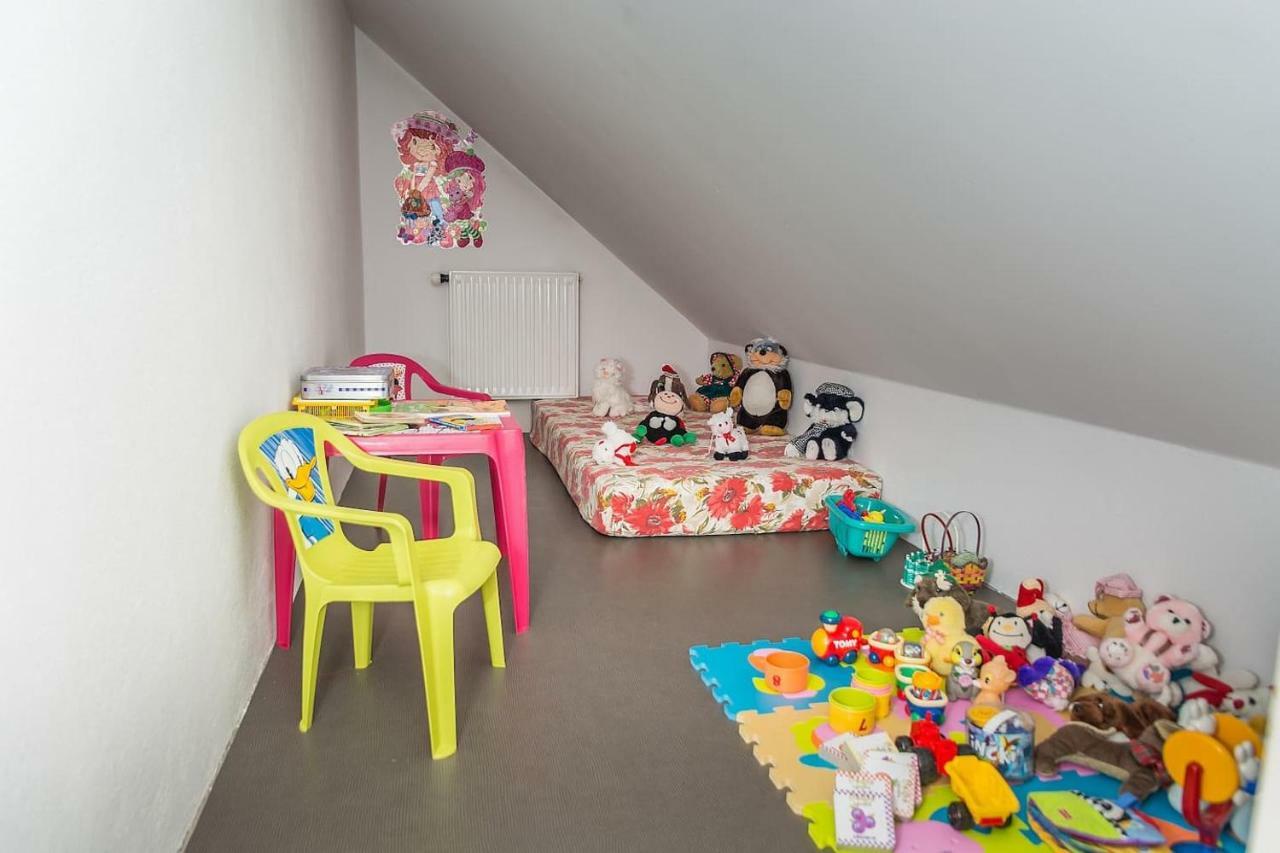 Komenda Apartma Ajda מראה חיצוני תמונה